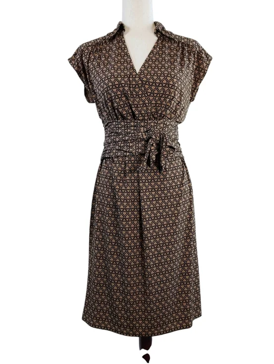 NEW YORK & CO Short Sleeve Dress Cinch Wrap Belt V Neck Knee Length Print Size S - Picture 3 of 13
